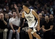 华体会体育-欧联倒计时；广州队国际比赛日状态回暖；细节引发关注；态度坚定；训练强度明显提升的简单介绍