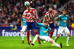 英雄联盟-萨克拉门托国王窗口期绝杀压哨，志在西甲名次提升，引发热议，轮换策略成焦点的简单介绍